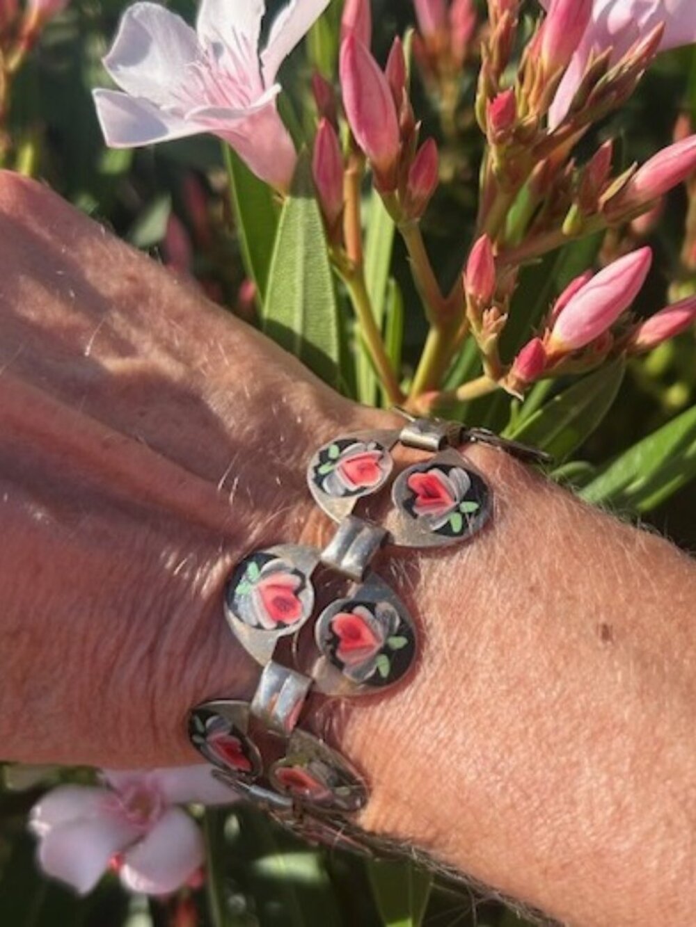 ROSE ENAMEL HAND PAINTED Open Oval Metal Link BRACELET